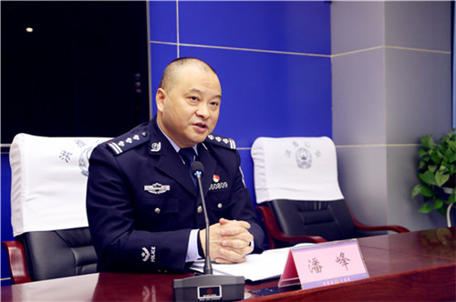 潘峰副县长为仁寿县民辅警宣讲党的十九届五中全会精神